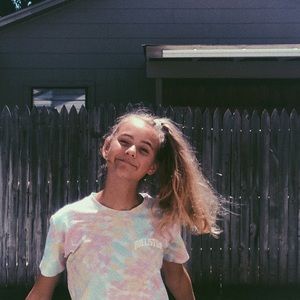 Meet your Posher, Charlotte